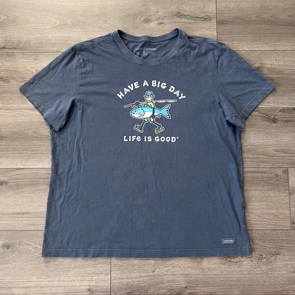 Life is Good Mens XL Crusher Tee Have A Big Day Fishing Graphic T-Shirt Navy